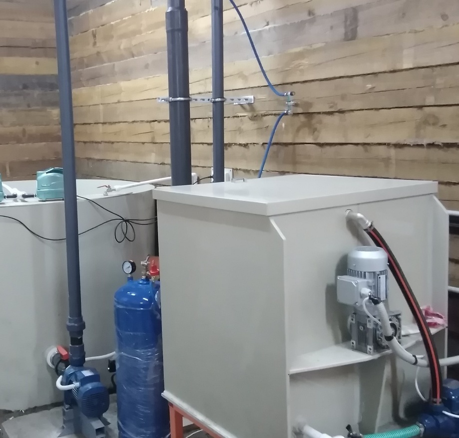 УЗВ осётр Система очистки стоит в отдельном помещении.